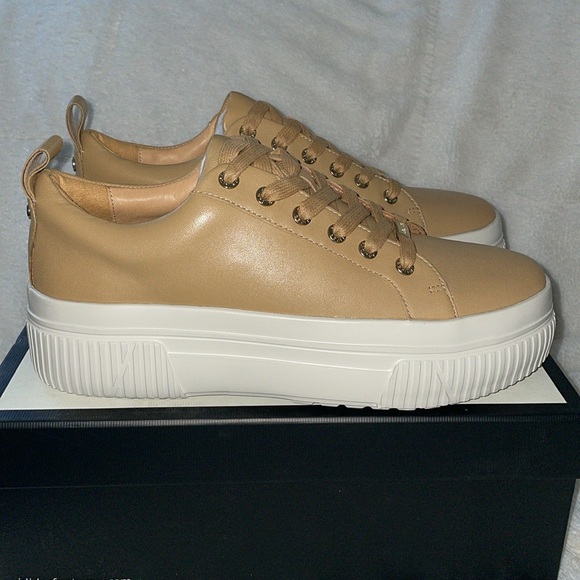 NWT J/SLIDES WEST Nude Leather Sneaker - Picture 9 of 15